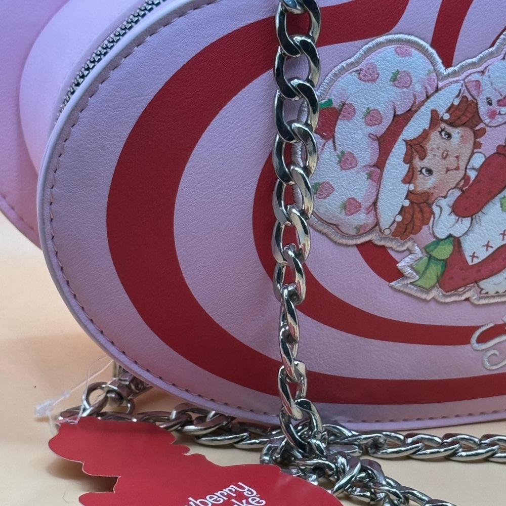 Skinny dip strawberry shortcake heart and chain shoulder purse/ bag - Picture 14 of 16